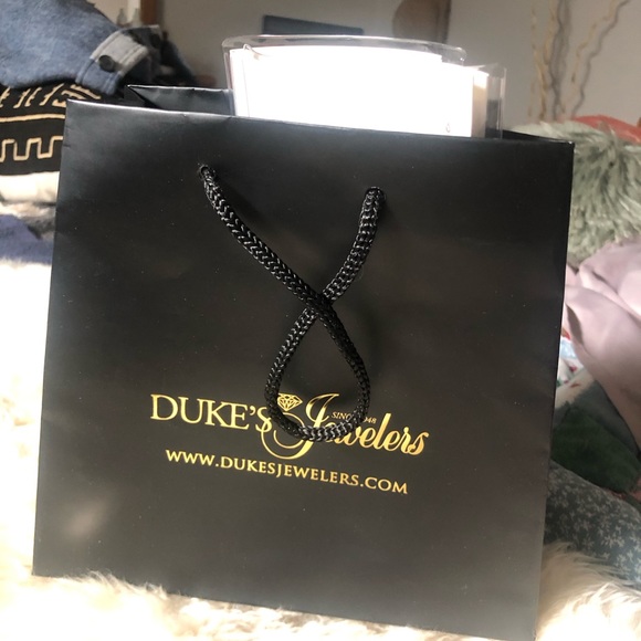 REAL Diamonds and 14 Karat White Gold Ring - Picture 14 of 15